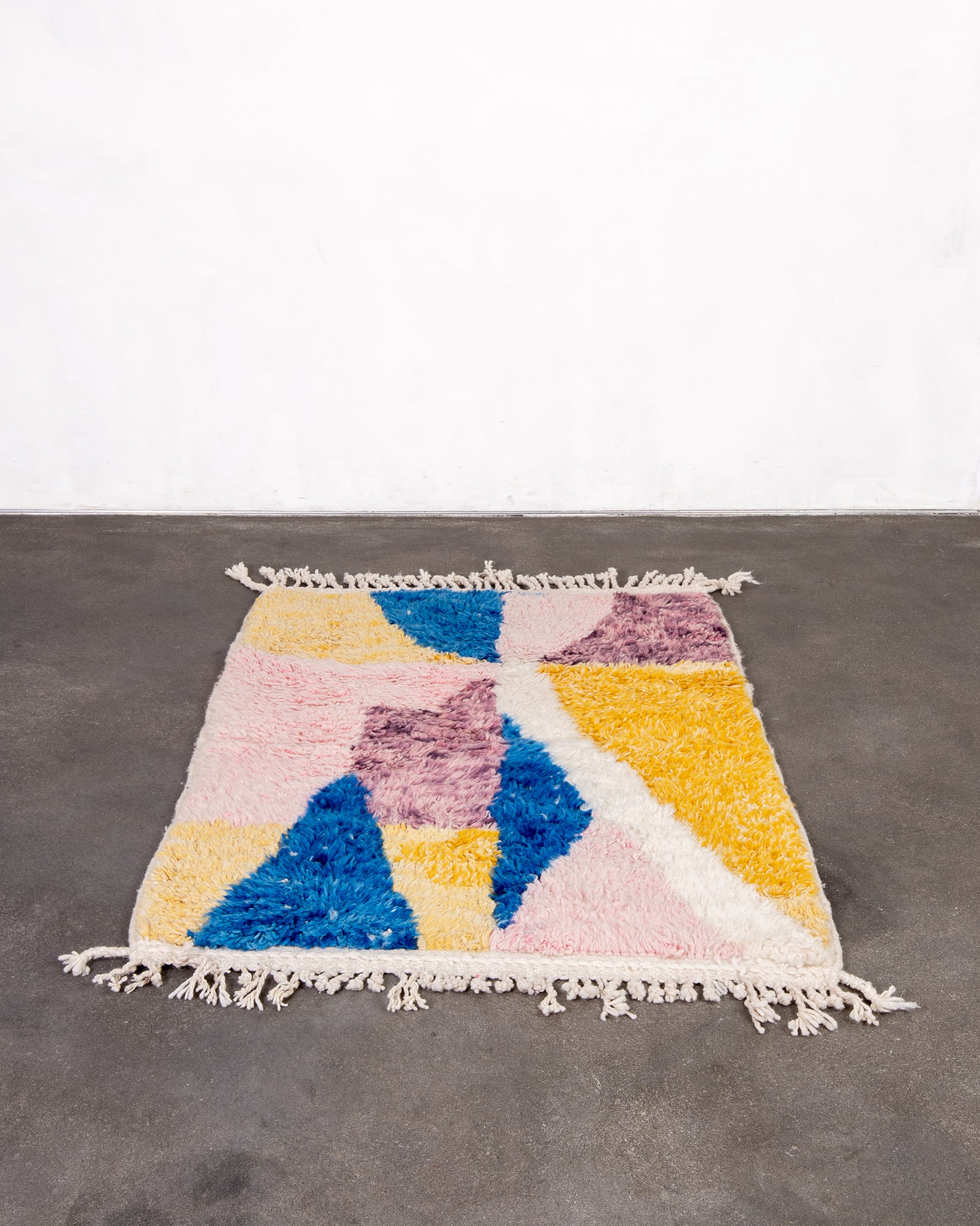 Modern designer handcrafted Berber rug from morocco Beniourain with beautiful colors and patterns